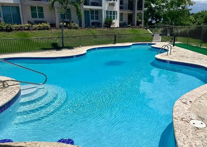 Lovely 2 Bedroom Condo With Pool And Beach Access